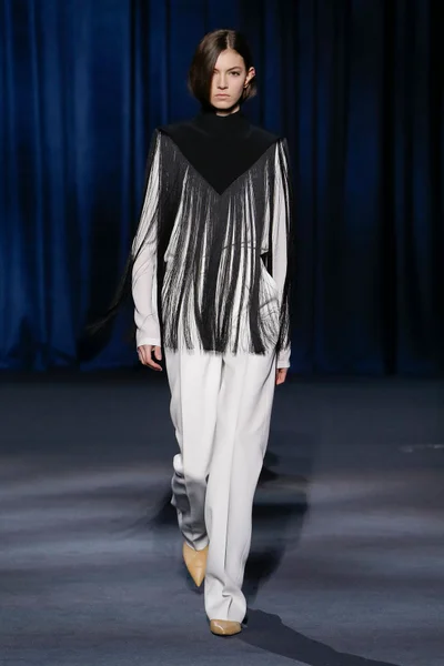 Look 52